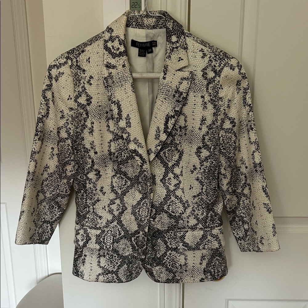 FEMME Black & White Snake-Print Blazer